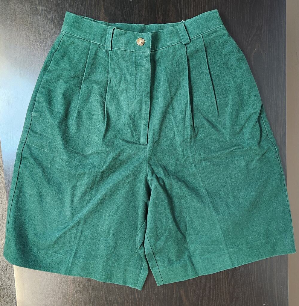 Vintage Sharon Young Womens Green High Rise Pleated Shorts-Size 4